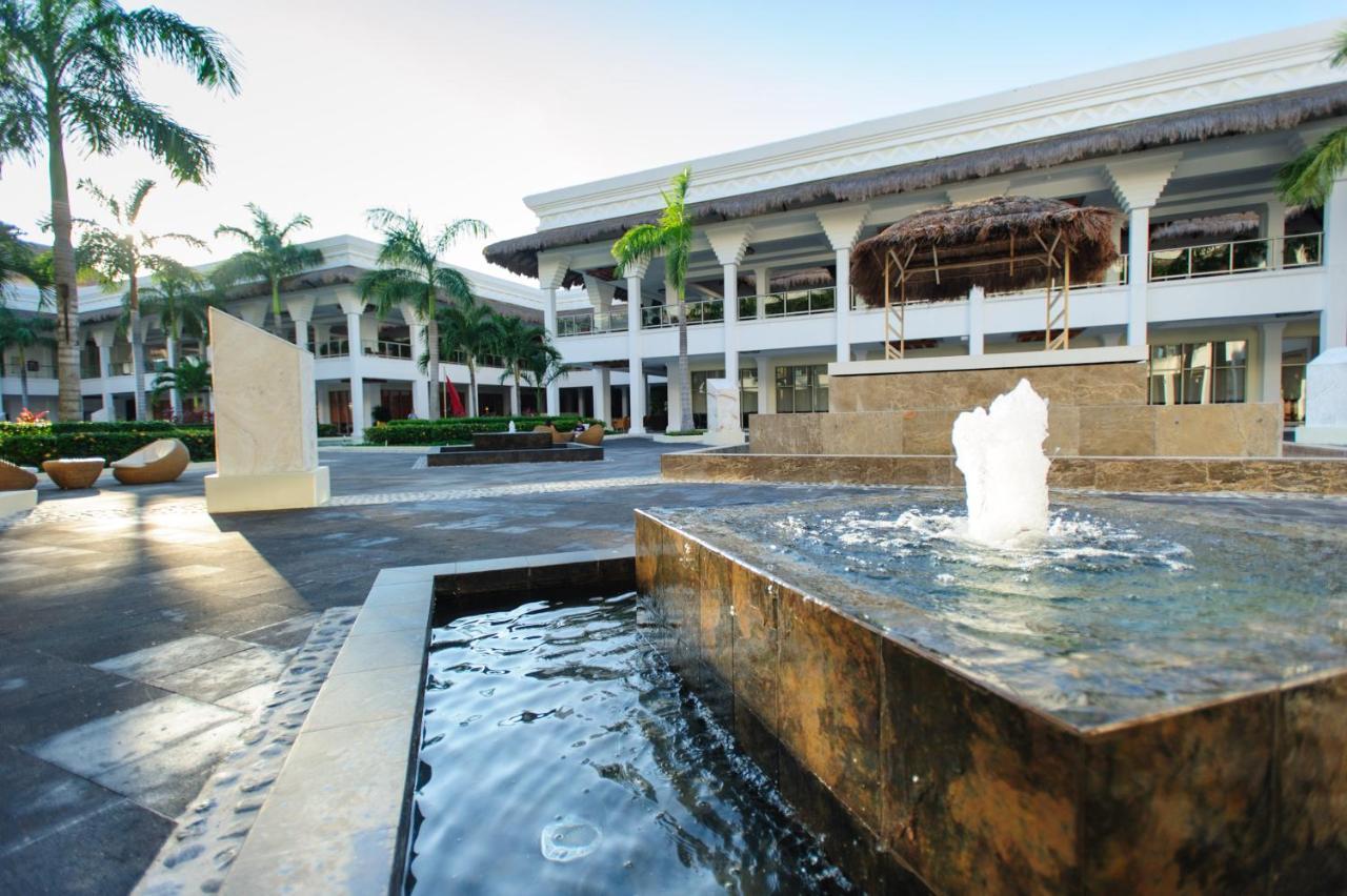 Grand Sunset Princess Playa del Carmen Exteriér fotografie Fountain at the Grand Palladium Hotel