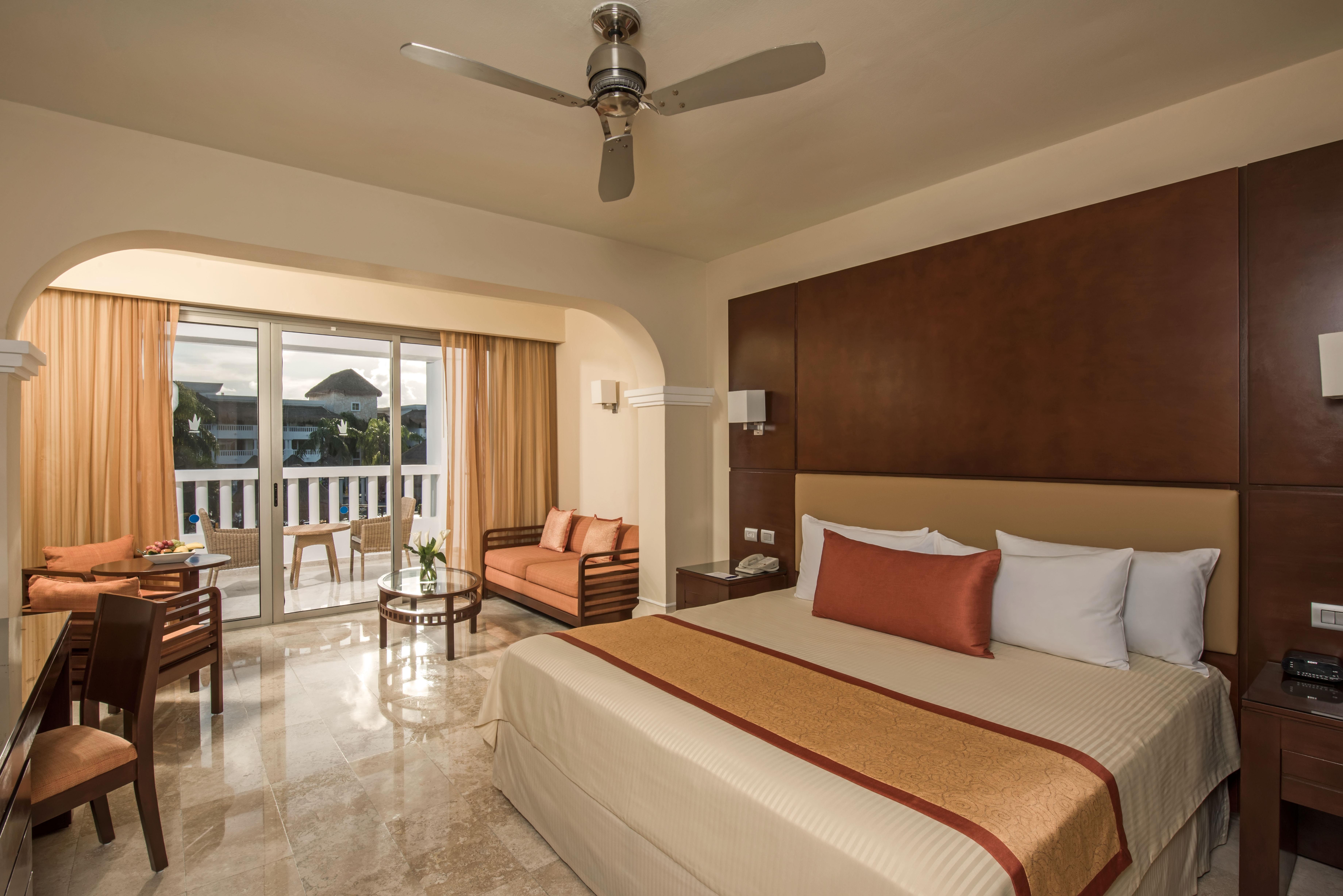 Grand Sunset Princess Playa del Carmen Exteriér fotografie A room at the Hard Rock Hotel