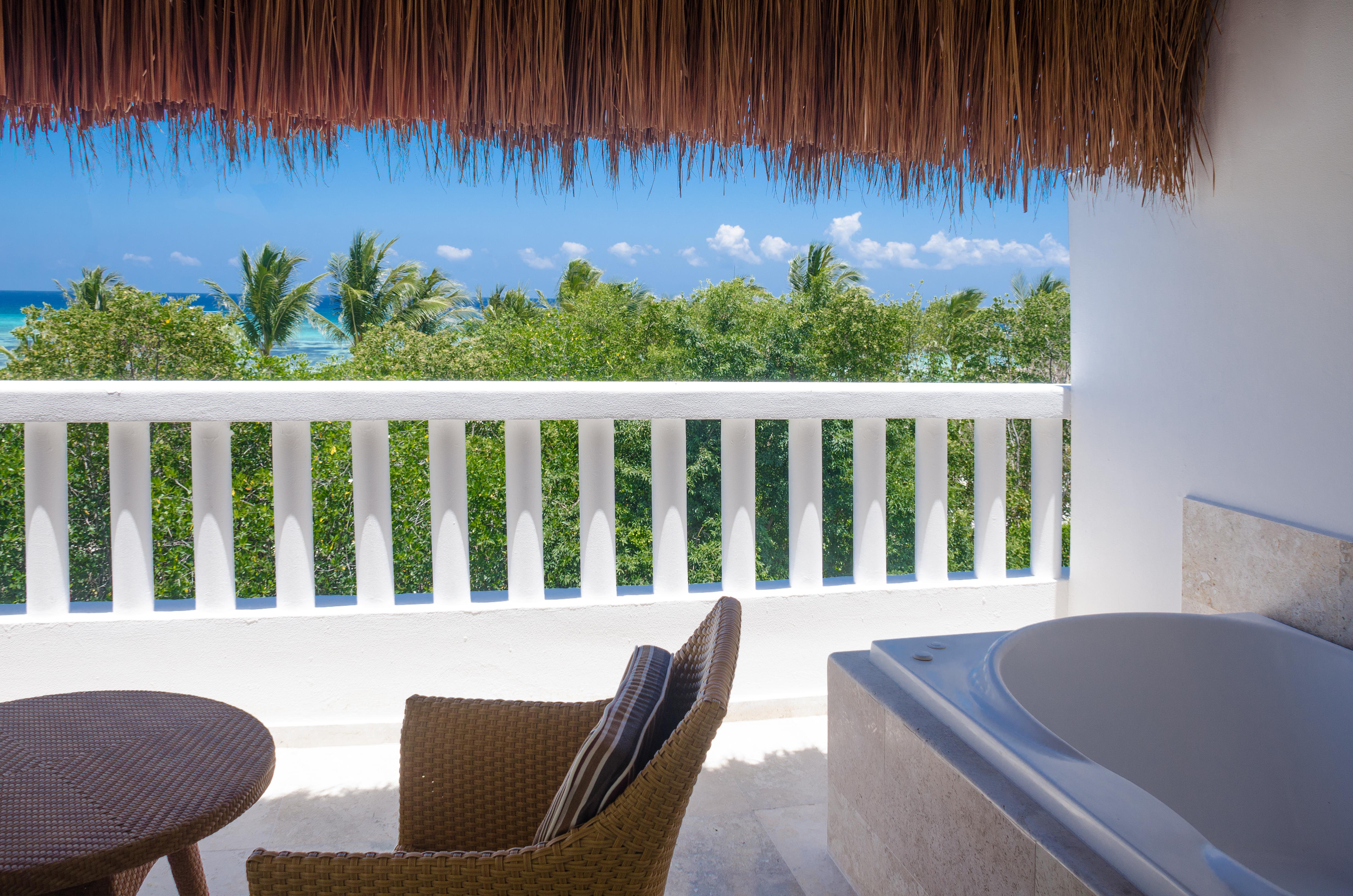 Grand Sunset Princess Playa del Carmen Exteriér fotografie A view from a room at the Grand at Moon Palace